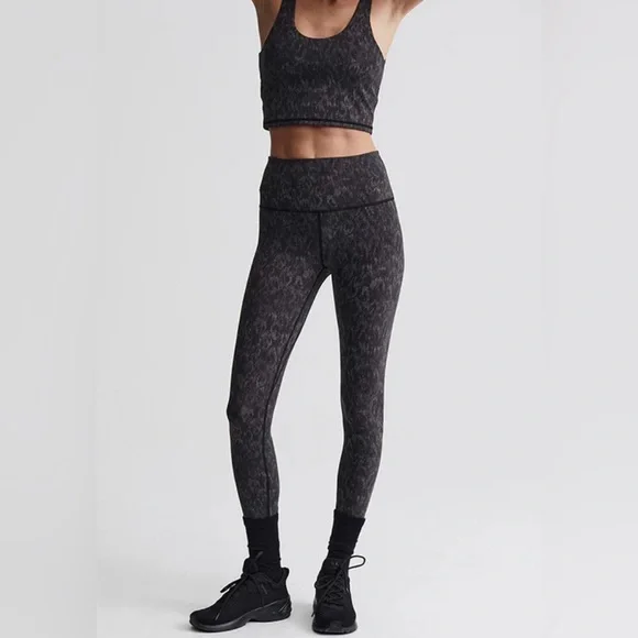 Varley Let's Go High Rise Legging 25 - Monochrome Cheetah - Womens size XS - Picture 3 of 8